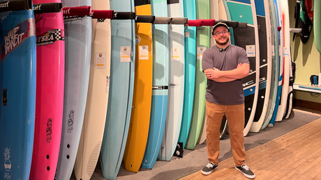 Surf's up in Sheboygan: Surf shop owner shares passion for 'Malibu of the Midwest'