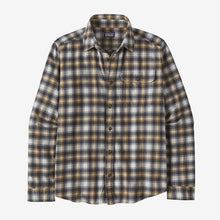 Load image into Gallery viewer, Patagonia Men&#39;s Long-Sleeved Lightweight Fjord Flannel Shirt
