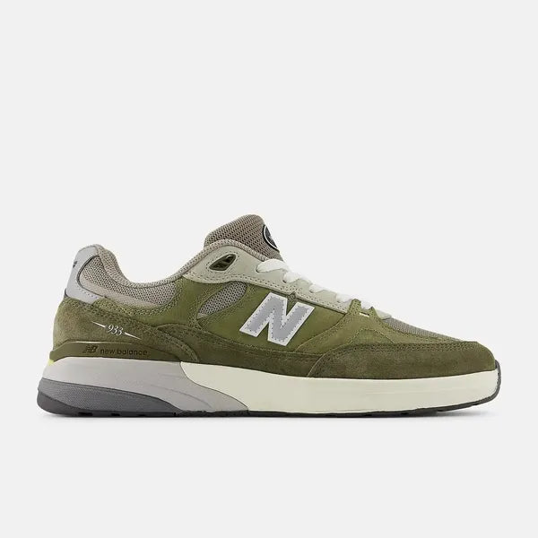 New Balance Numeric Andrew Reynolds 933 Mens Shoe - Green / Green