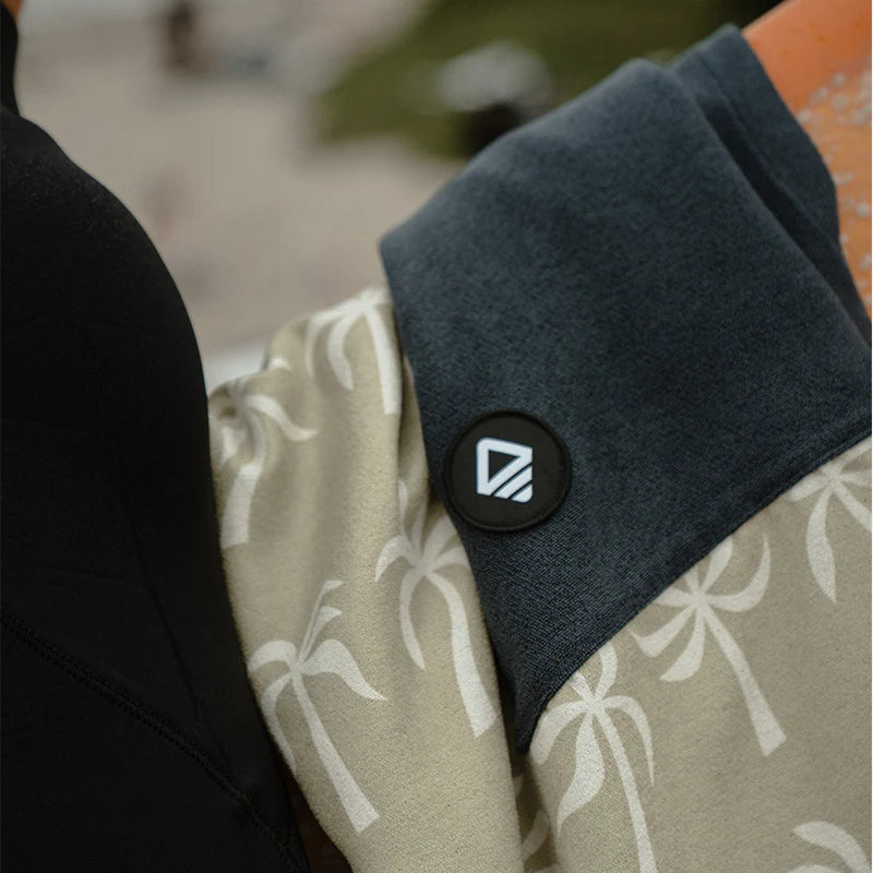 Nomadix Changing Poncho: Breezy Palms Olive M/L