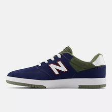Load image into Gallery viewer, NB Numeric 425 navy with white
