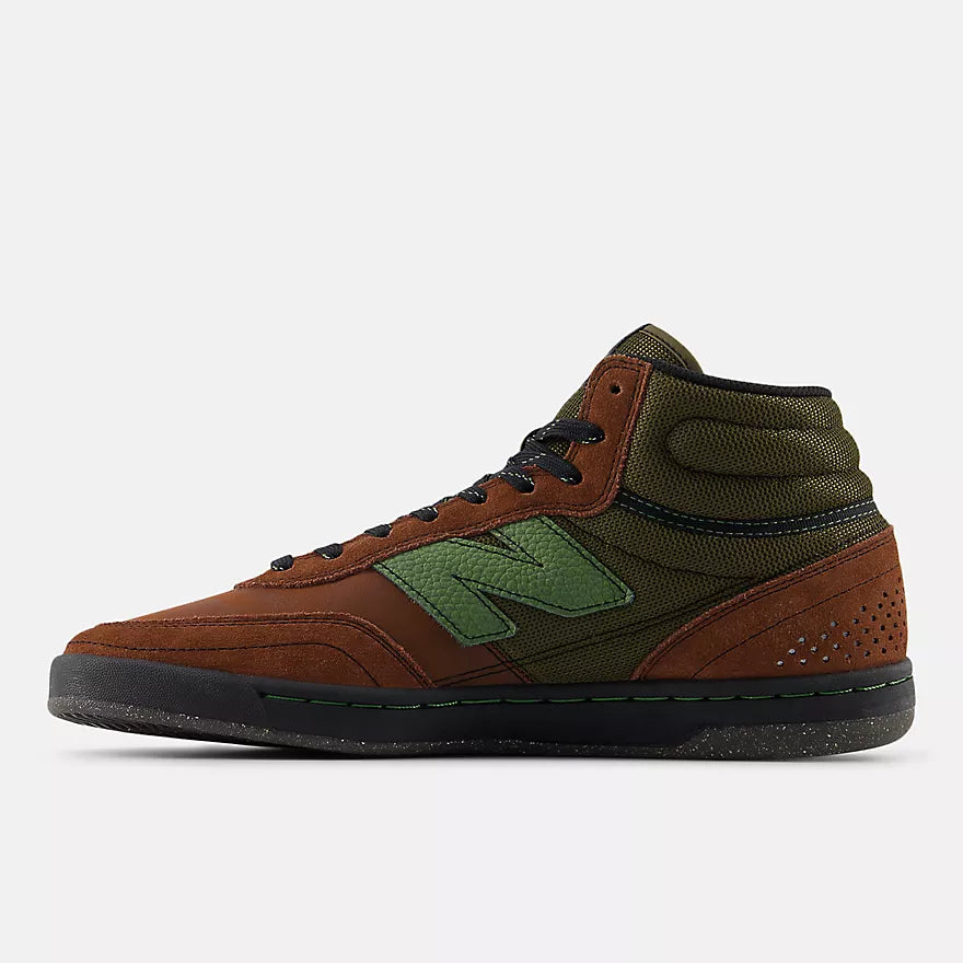 NB Numeric 440 High V2 Rich oak with black