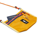 Cotopaxi Lista 2L Lightweight Crossbody Bag Cada Día - Amber