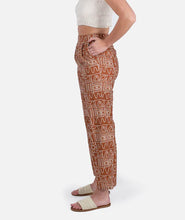 Load image into Gallery viewer, Jetty Women&#39;s Montauk 2.0 Pant - Brown
