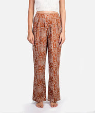 Load image into Gallery viewer, Jetty Women&#39;s Montauk 2.0 Pant - Brown
