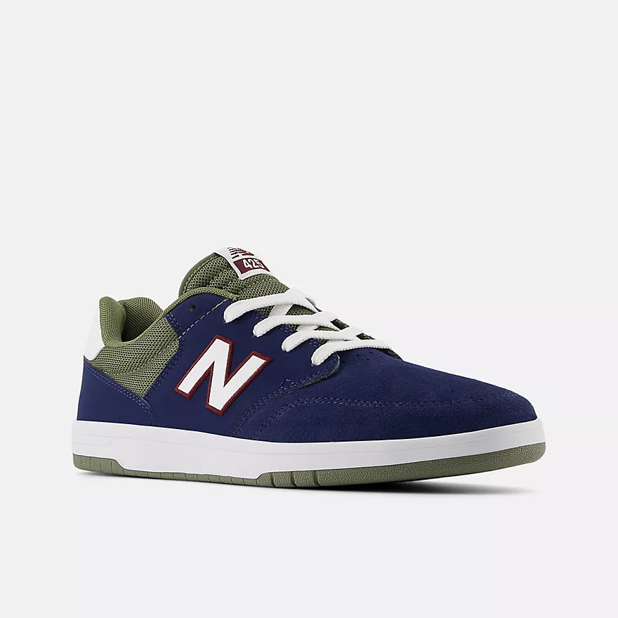 NB Numeric 425 navy with white